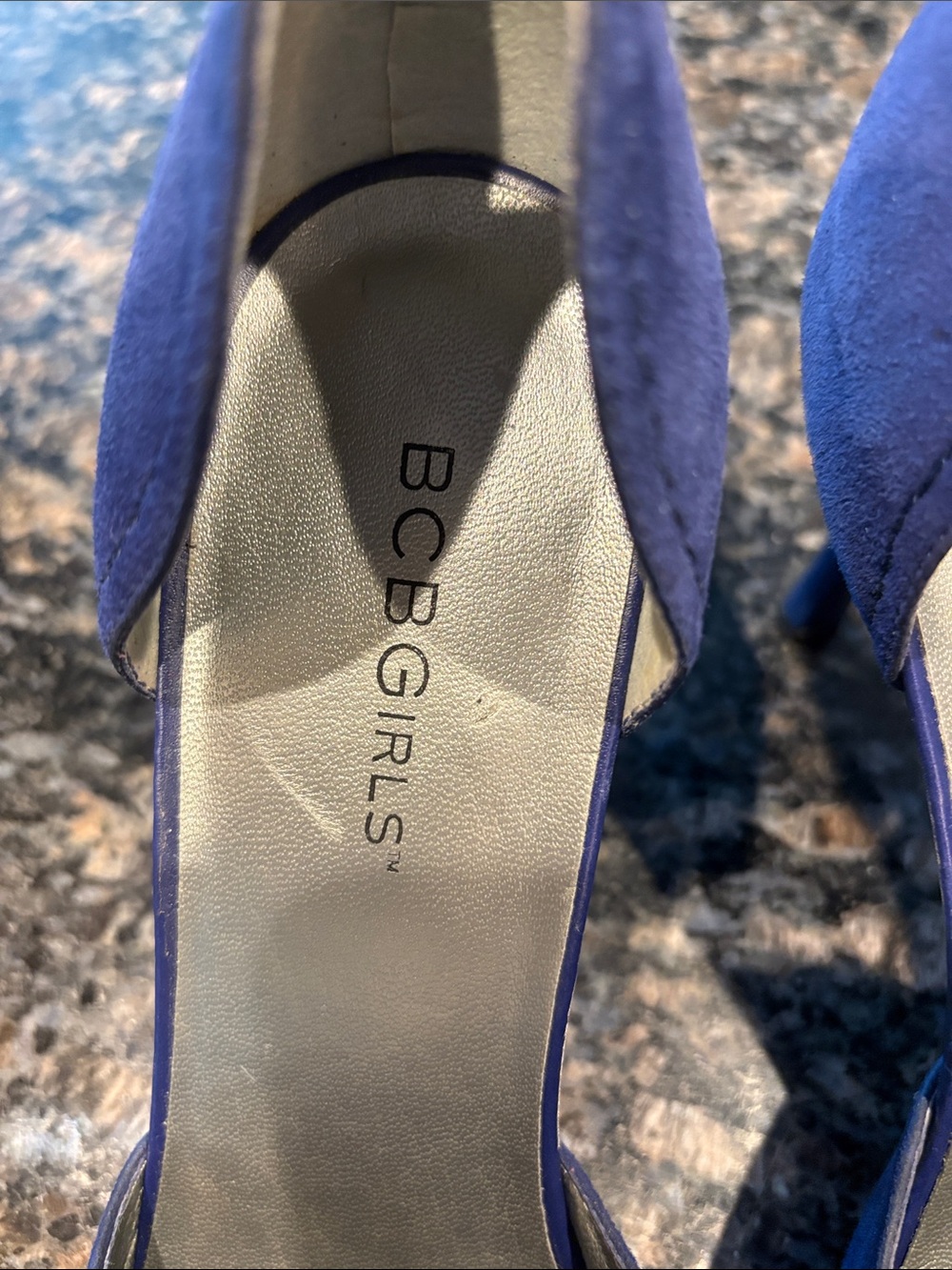 BCBGirls Royal Blue Suede Pointed size 8 Pumps with silver Ring Accent excellent - Picture 2 of 6